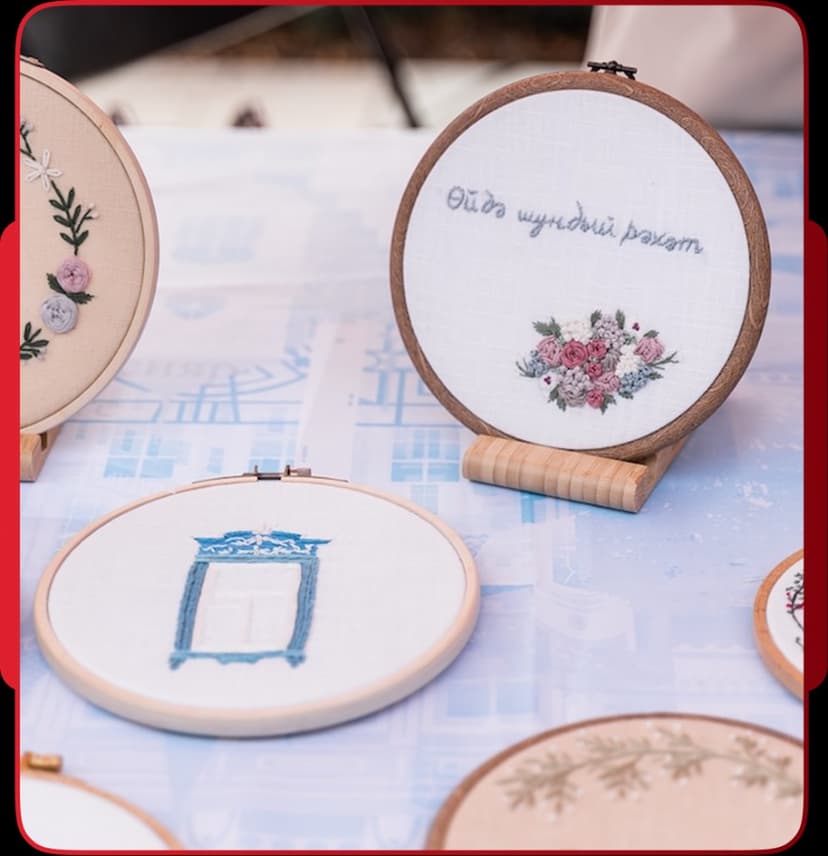 Handcrafted wedding embroidery hoops and favors